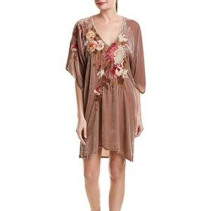Johnny Was Chrys Velvet Kimono Dress Size XL
So beautiful! NEW WITH TAGS
